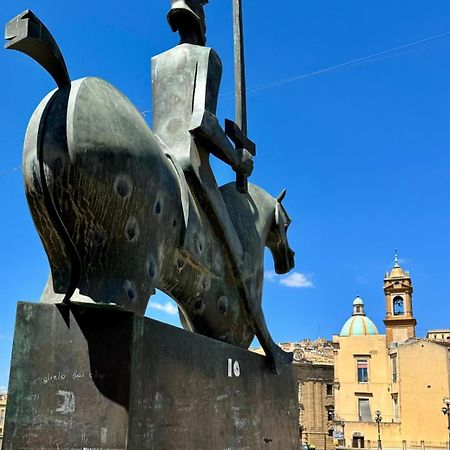 Casa Vacanze In Centro! Caltagirone Esterno foto