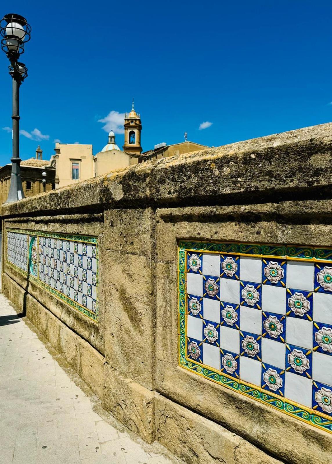Casa Vacanze In Centro! Caltagirone Esterno foto